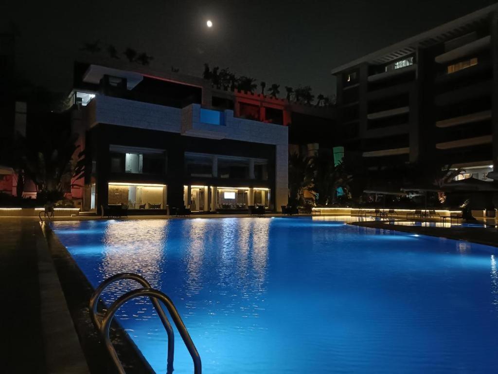 Parkside Boutique 3 Bbr Serviced Apartment - Ocean Blue - Near Airport Каїр Екстер'єр фото