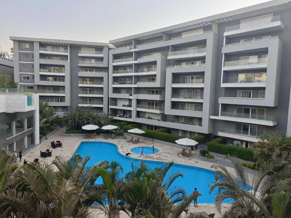 Parkside Boutique 3 Bbr Serviced Apartment - Ocean Blue - Near Airport Каїр Екстер'єр фото