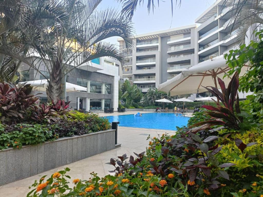Parkside Boutique 3 Bbr Serviced Apartment - Ocean Blue - Near Airport Каїр Екстер'єр фото