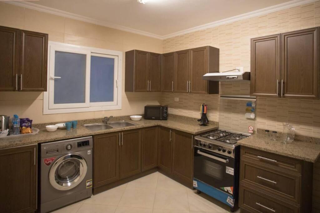 Parkside Boutique 3 Bbr Serviced Apartment - Ocean Blue - Near Airport Каїр Екстер'єр фото