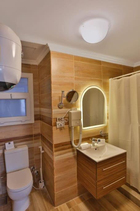 Parkside Boutique 3 Bbr Serviced Apartment - Ocean Blue - Near Airport Каїр Екстер'єр фото